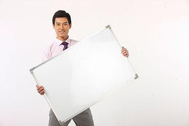 《英雄立志传：三国志》三国游戏玩成武侠 不靠兵马平定天下